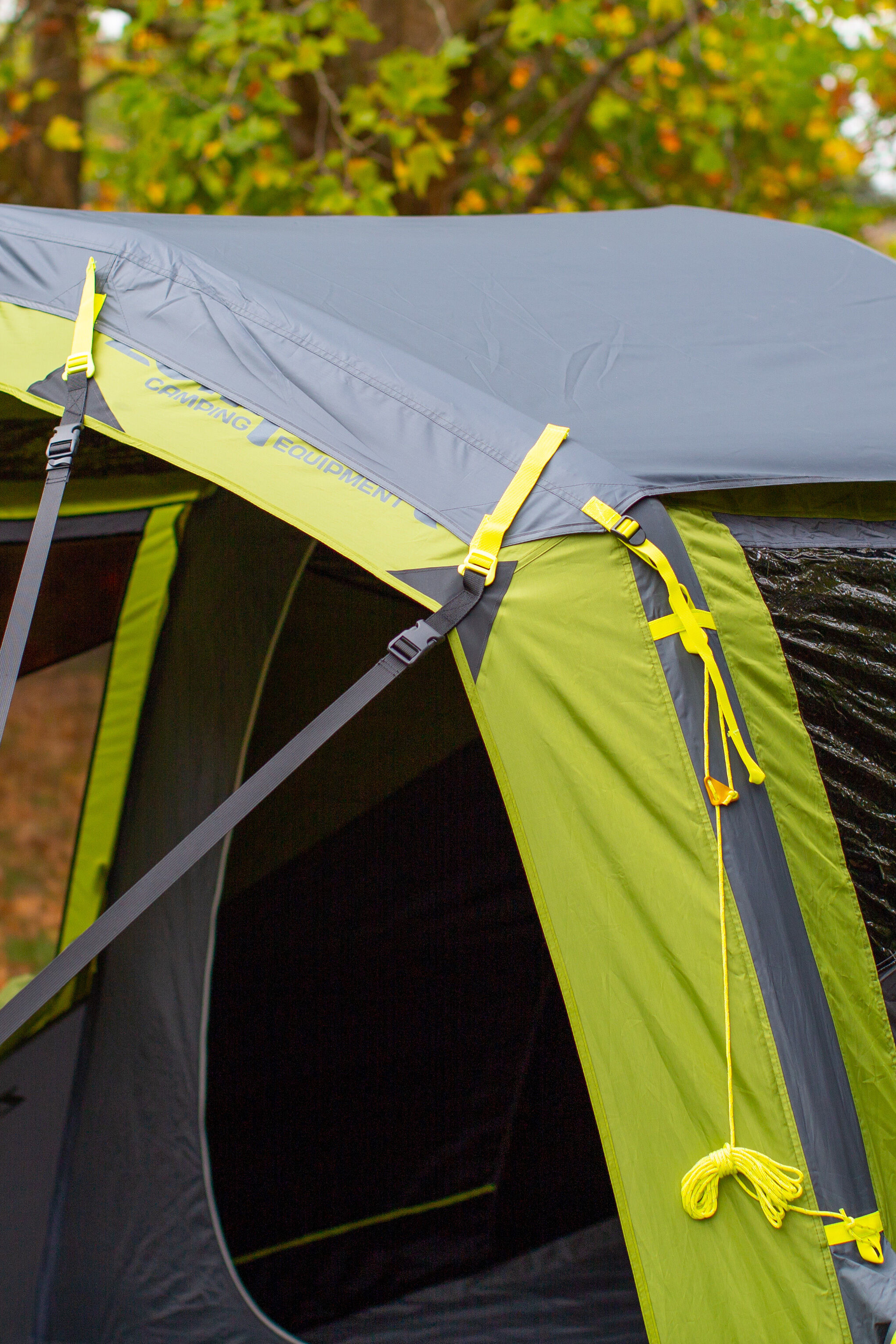 Urban escape 4 store person air tent