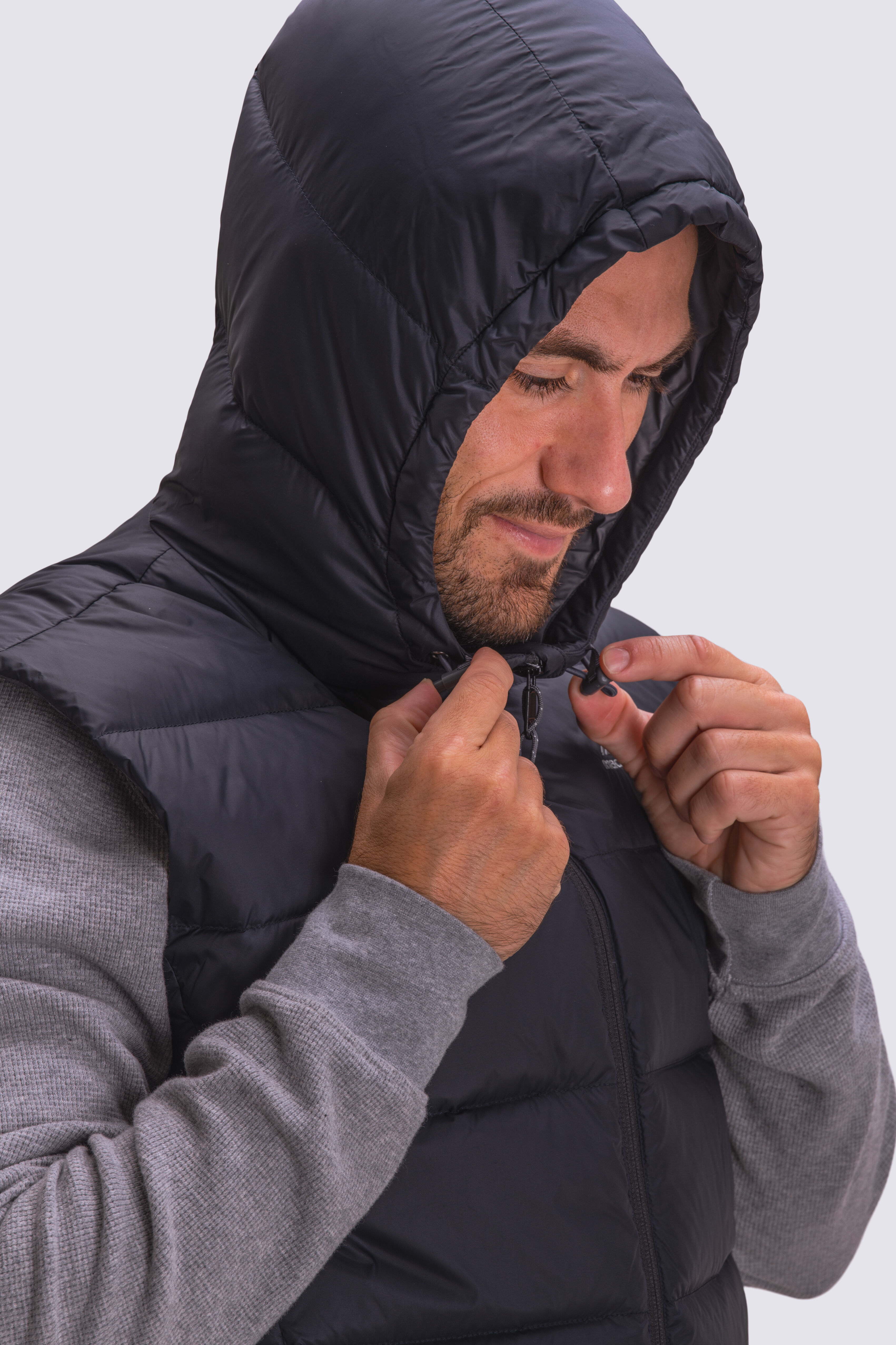 Macpac Men's Halo Hooded Down Vest 