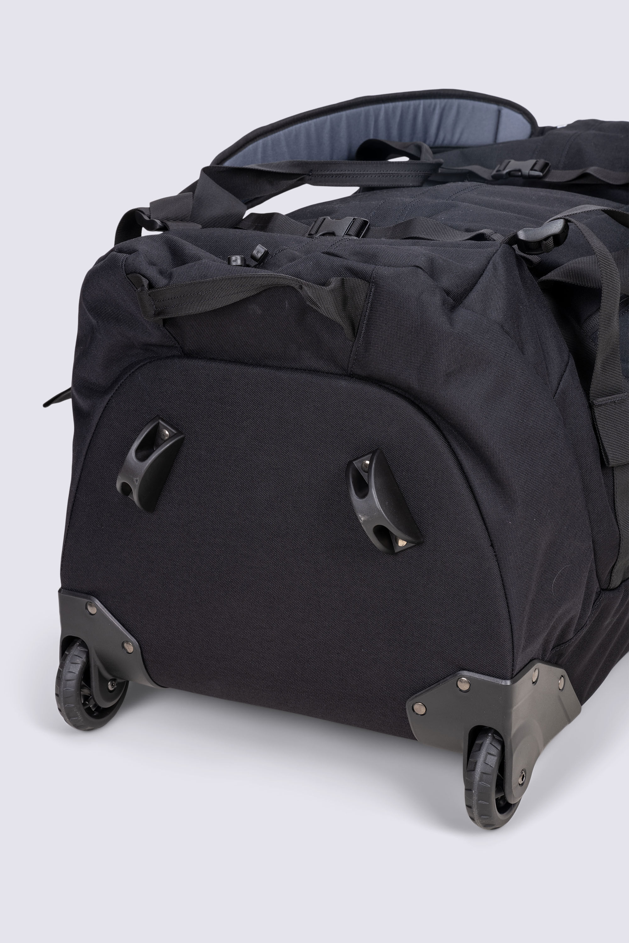 Macpac wheeled duffel clearance