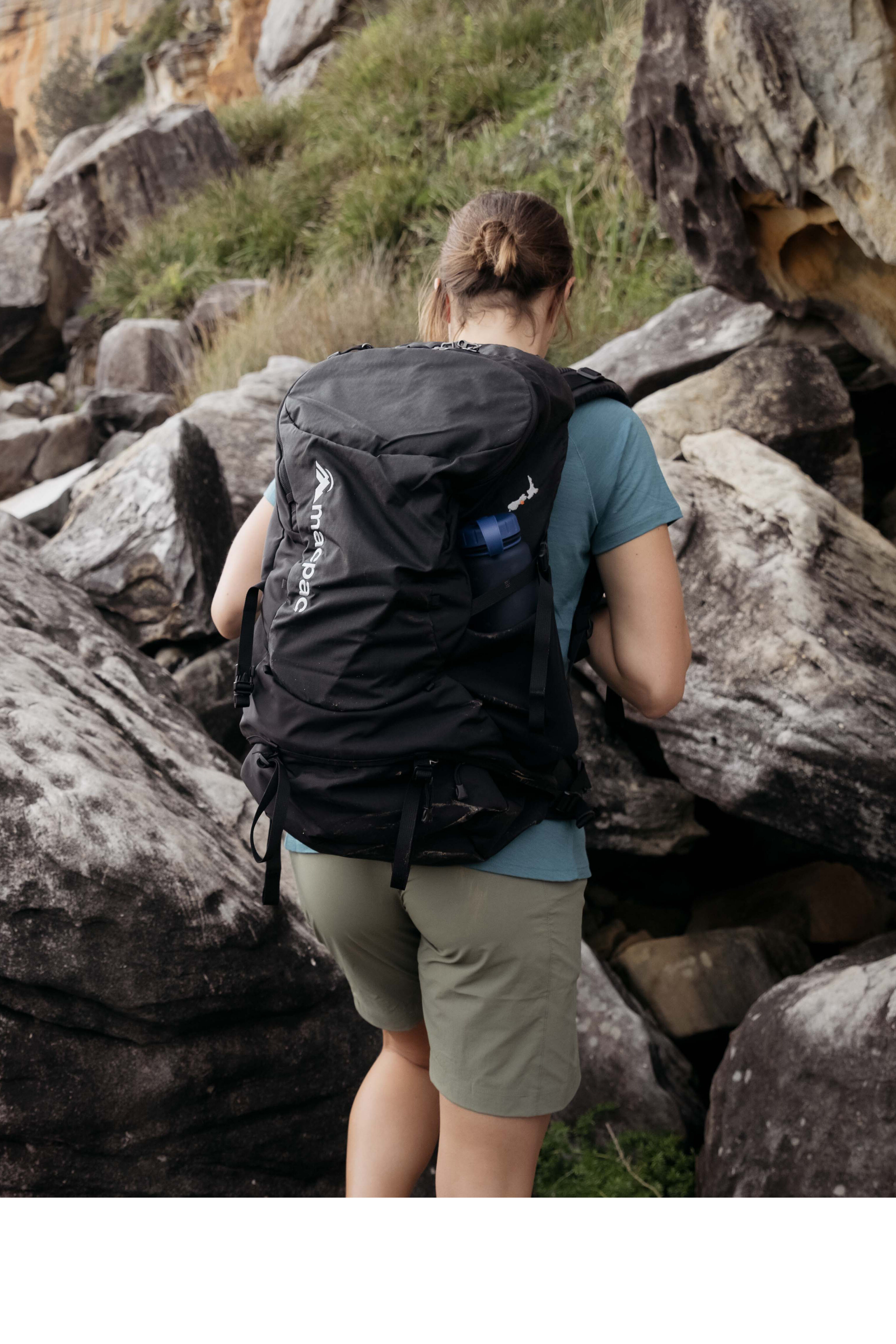 Macpac voyager 35l backpack discount