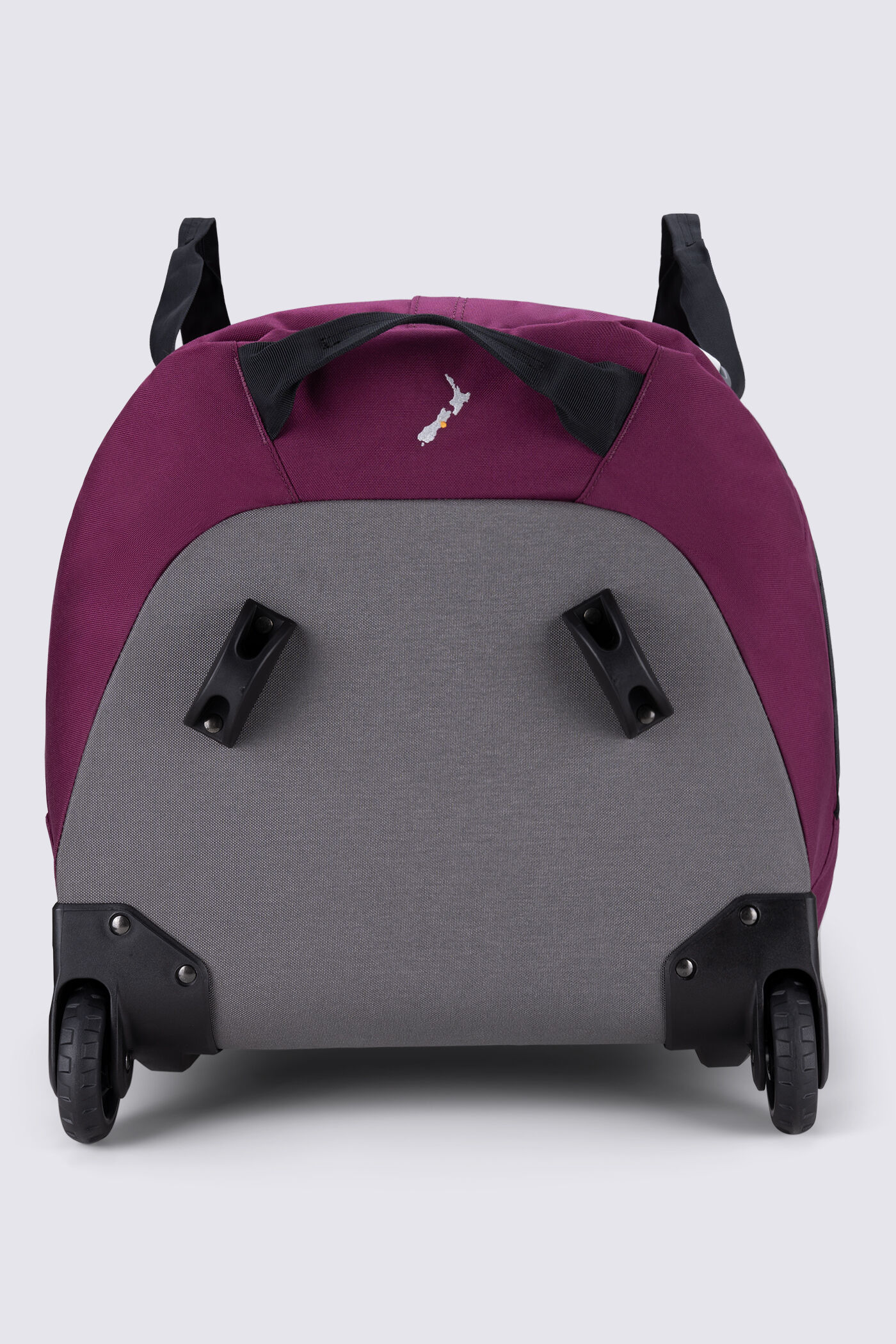 マグヒーリー maghealy Macpac Wheeled Duffel 120L | Macpac